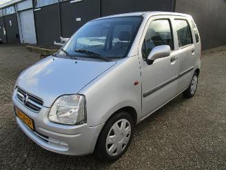 Schade brommobiel Opel Agila  2003/1