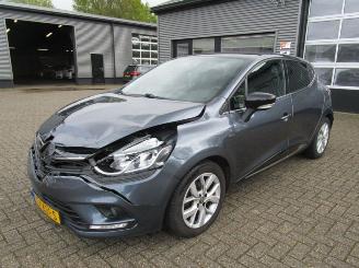 Schade brommobiel Renault Clio 0.9 TCE LIMITED 2018/10