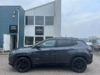Schade scooter Jeep Compass 4xe 240 AUTOMAAT Plug-in Hybrid Electric Upland BJ 2023 37560 KM 2023/1