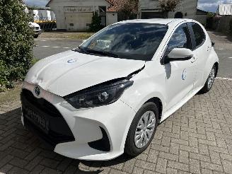 Tweedehands auto Toyota Yaris 1.5 HYBRID ACTIVE 2022/12