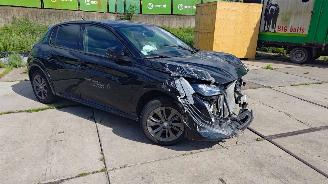 dañado remolque Peugeot 208 ELECTRISCH 2021/12