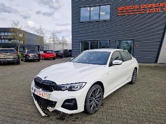 Schade bestelwagen BMW 3-serie 320i AUTOM / M-PAKKET / 33 DKM 2019/5