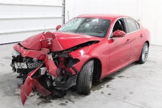 damaged commercial vehicles Alfa Romeo Giulia  2018/5