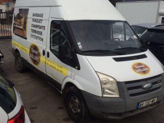 Vaurioauto  commercial vehicles Ford Transit  2006/11