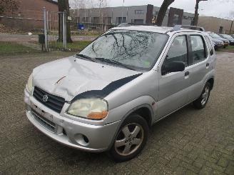 Schade bestelwagen Suzuki Ignis  2001/3