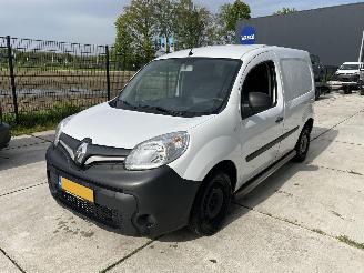 Schade caravan Renault Kangoo 1.5 Bleu dCI 80 Comfort 2020/12