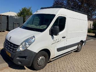 Schade scooter Renault Master T35 2.3 dCi L1H2 | NAP | airco | imperiaal | 2011/5